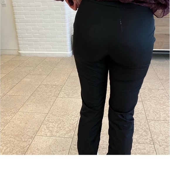 Prada exercise pants. Size 2 - Picture 4 of 10